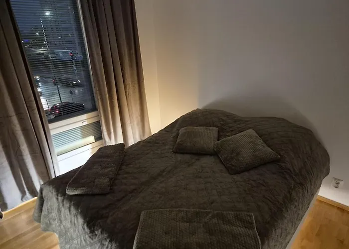 Tyylikaes Ja Kodikas Kaksio Palveluiden Laehellae Lägenhet *